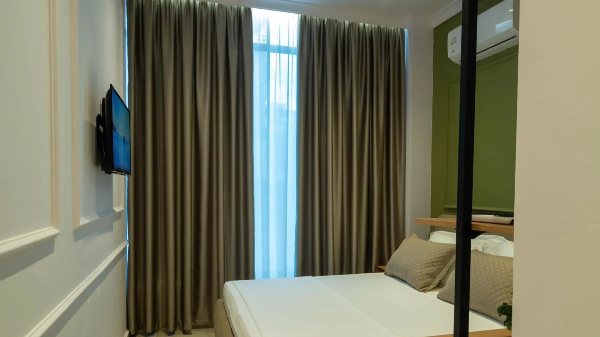 Amau Beach Rooms Durres 0*,  Albania